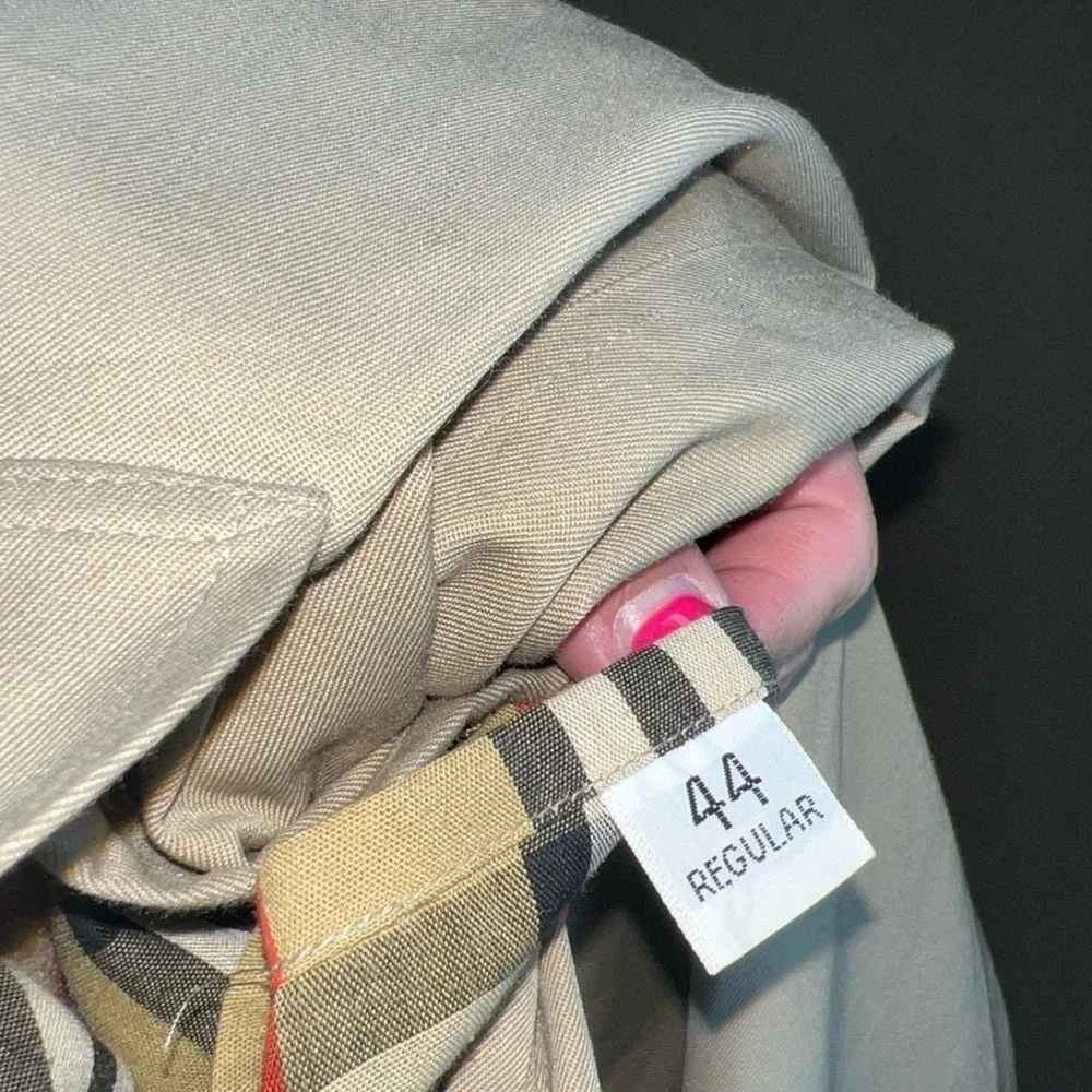 Vintage Burberry’s Trench Coat Wool Nova Check Lining Tan men’s 44